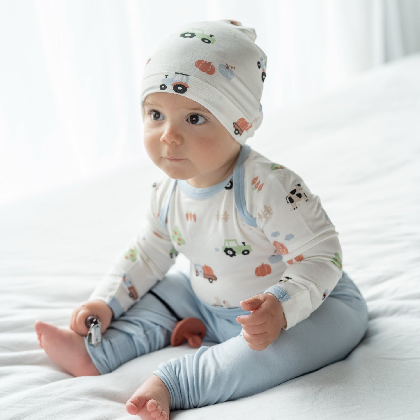 bamboo long sleeve onesie pumpkin farm print