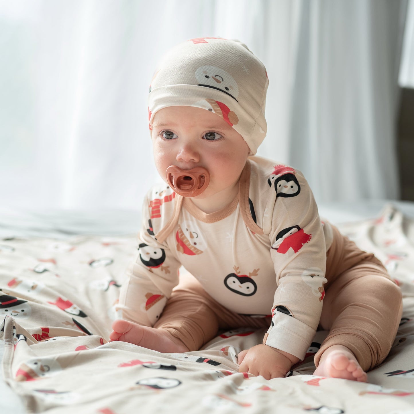 bamboo knot hat snowy faces print