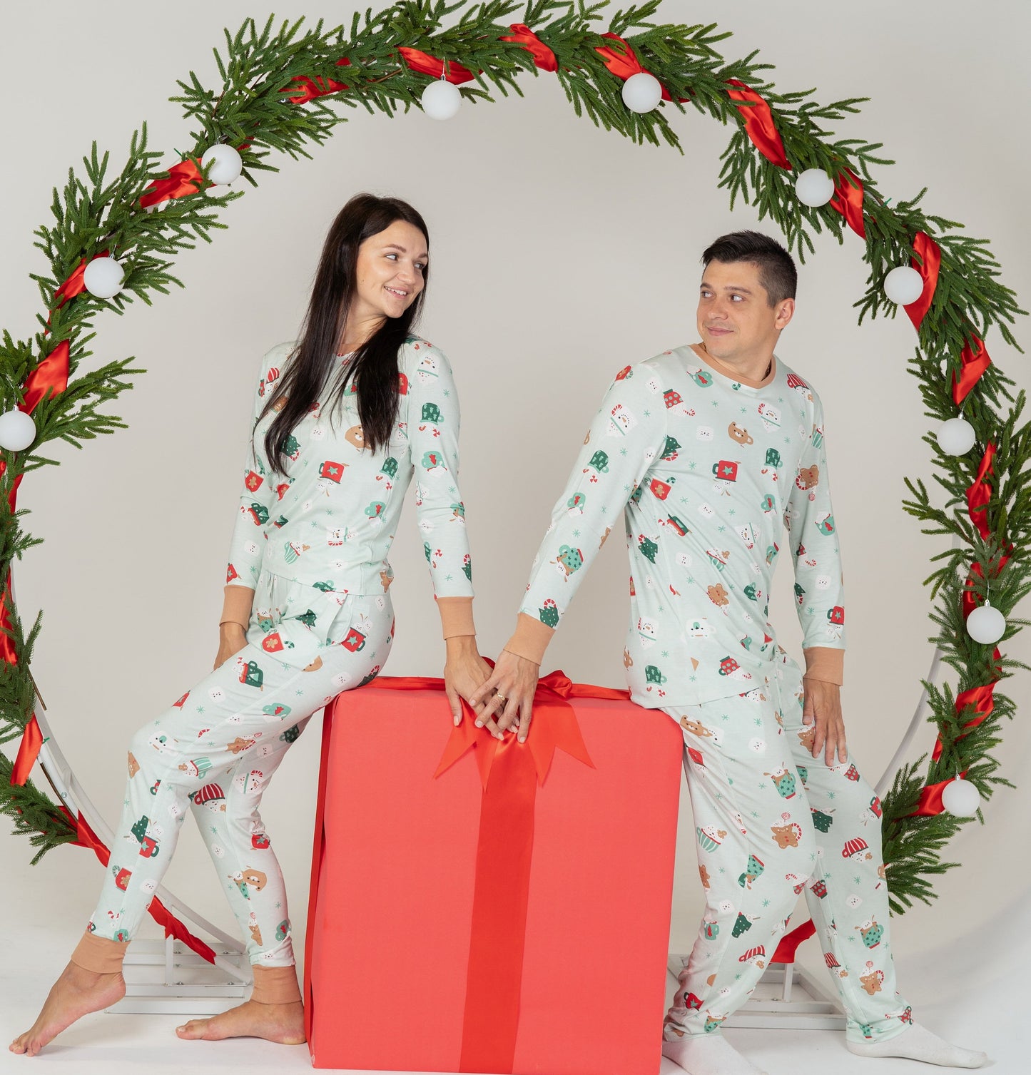 men's bamboo pajama set festive cocoa print