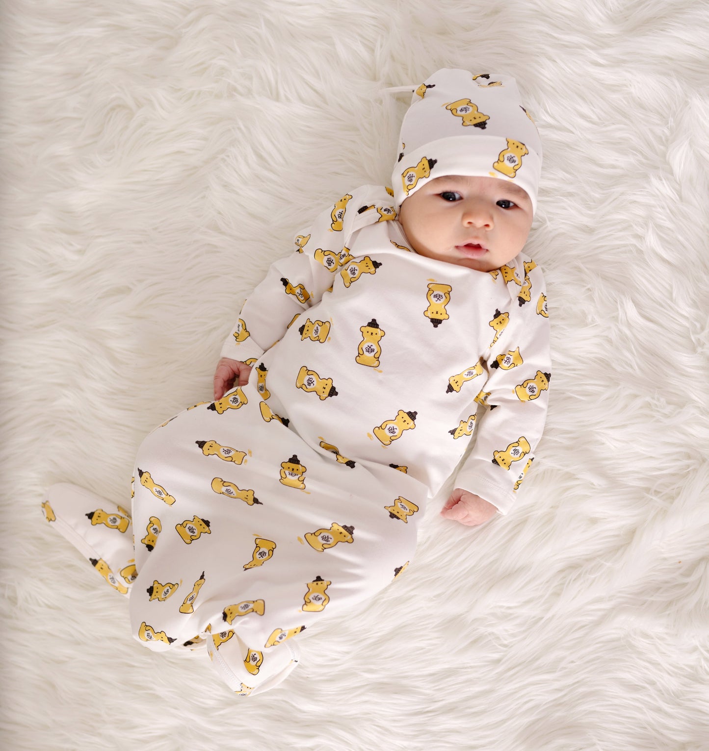 organic cotton knot hat honey bear print lifestyle