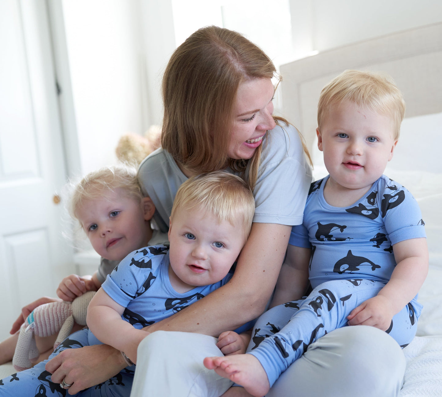 bamboo short sleeve pajama set orca print