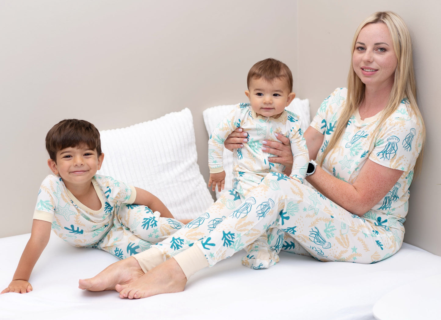 bamboo zip up footies reef print