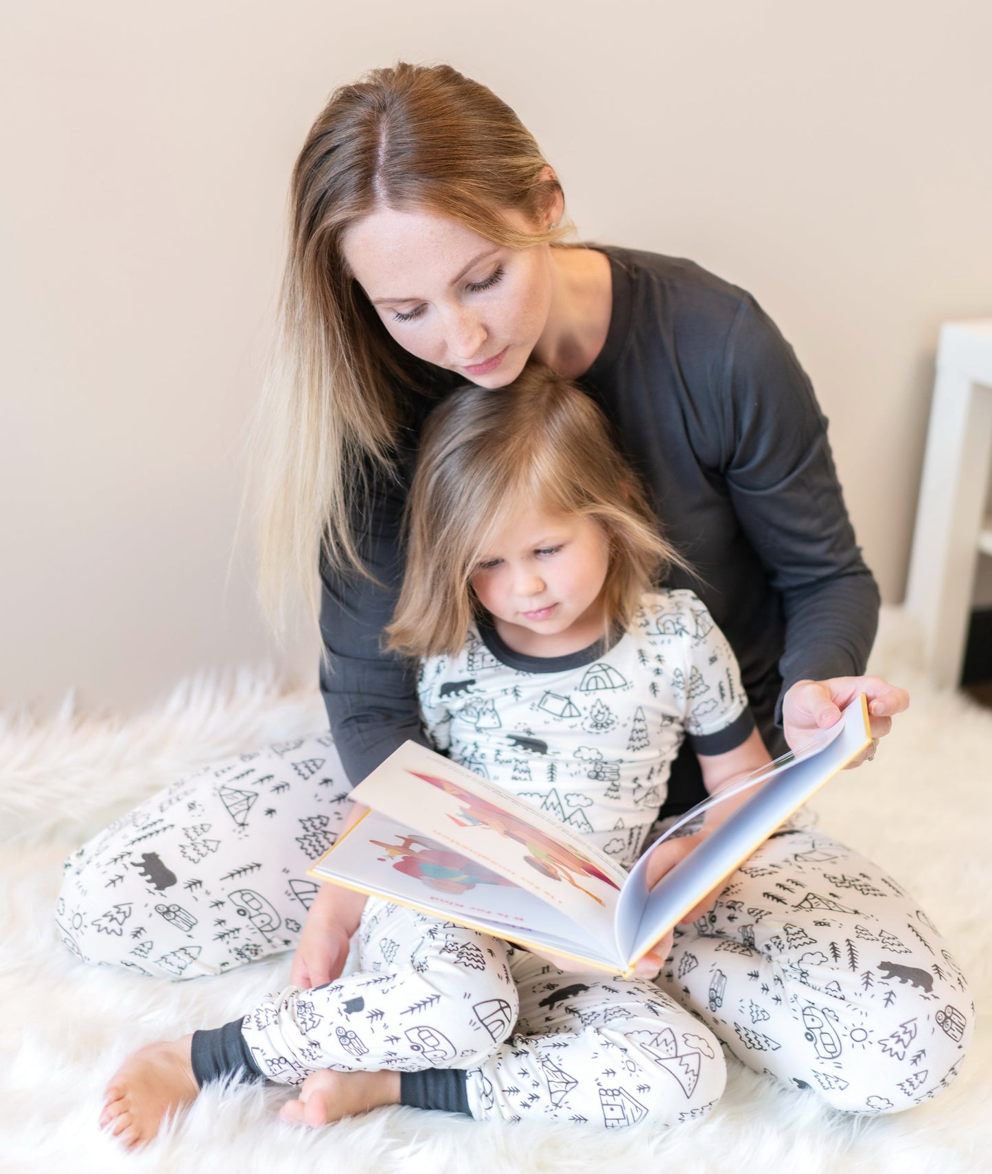 bamboo short sleeve pajama set doodle camp print