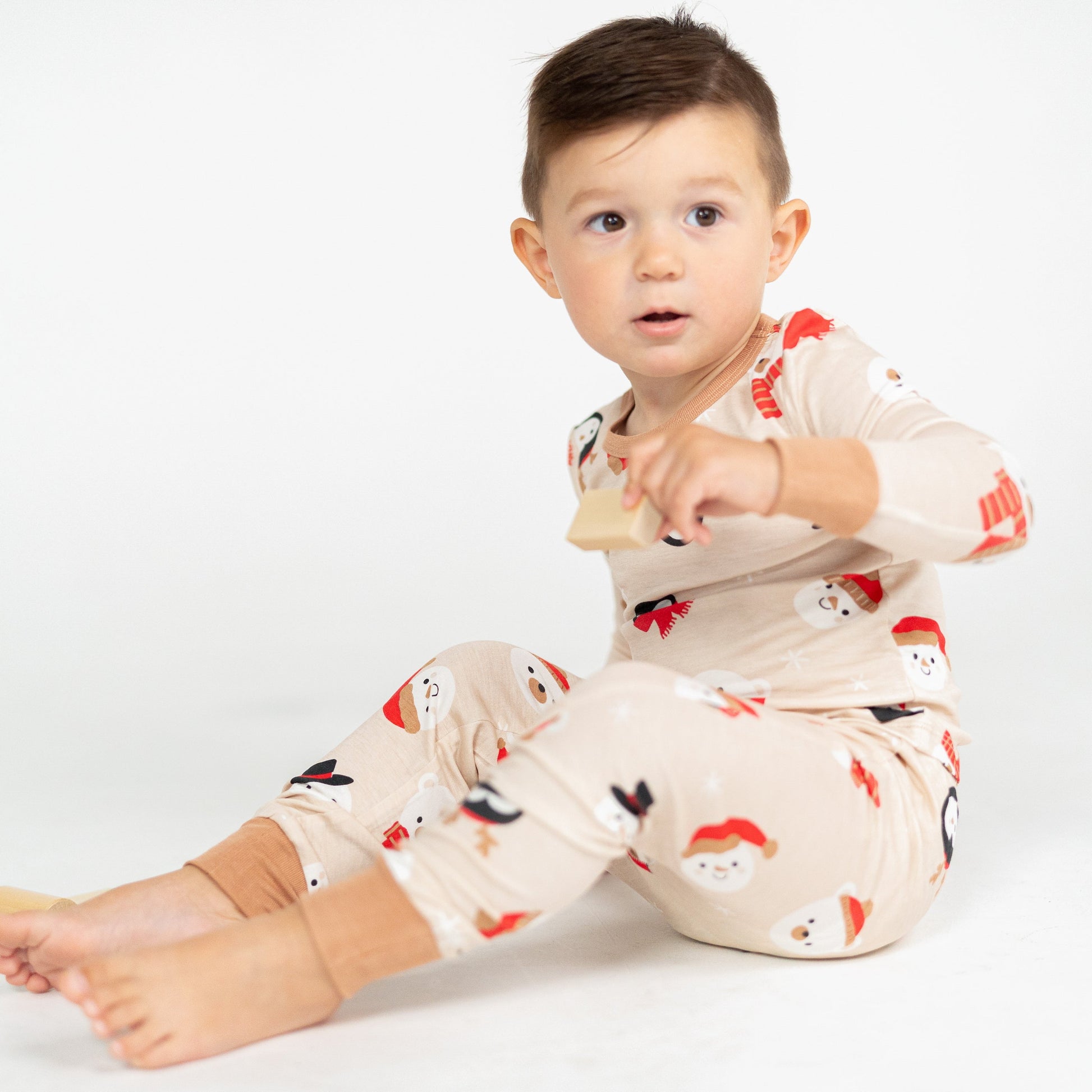 bamboo long sleeve pajama set snowy faces print