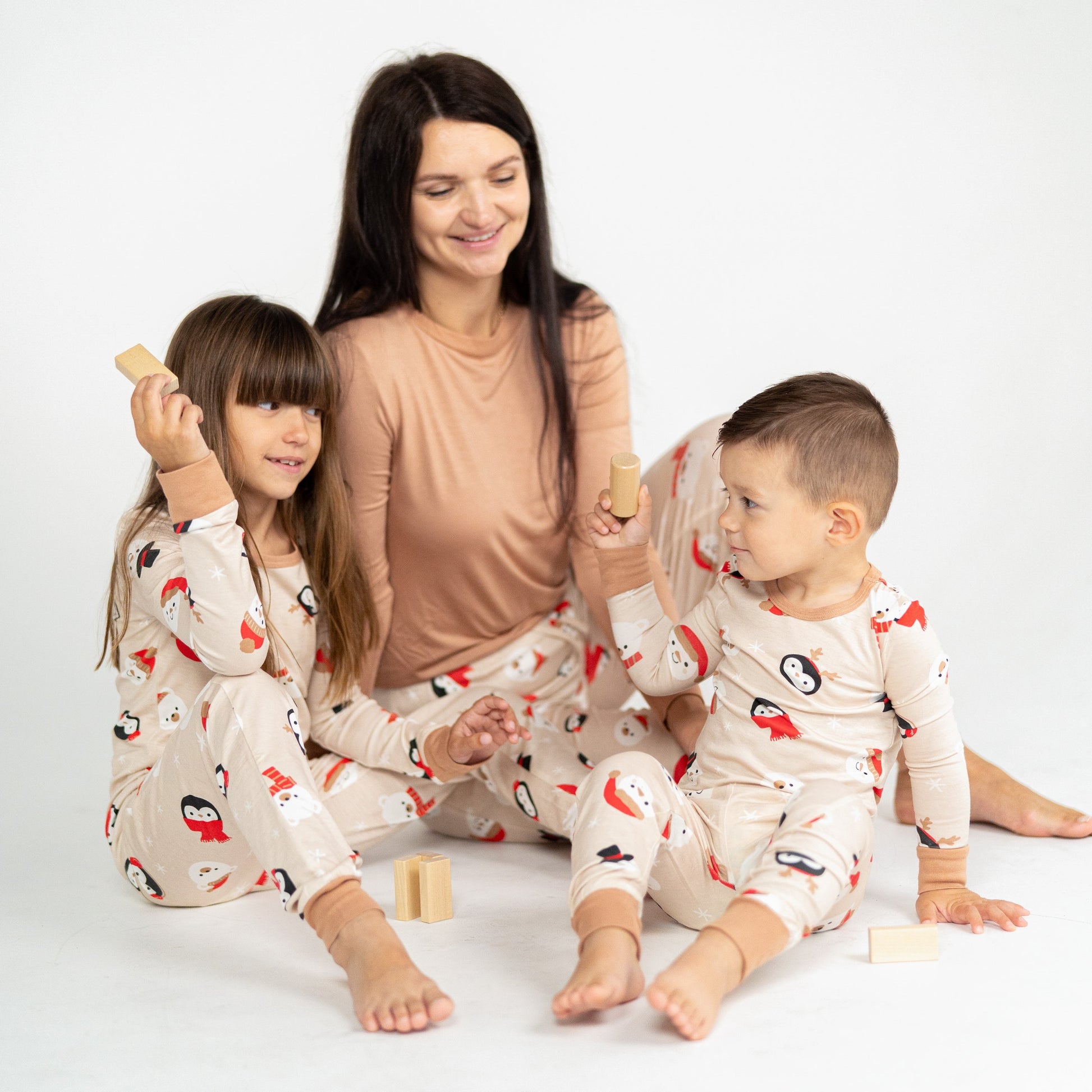 bamboo long sleeve pajama set snowy faces print