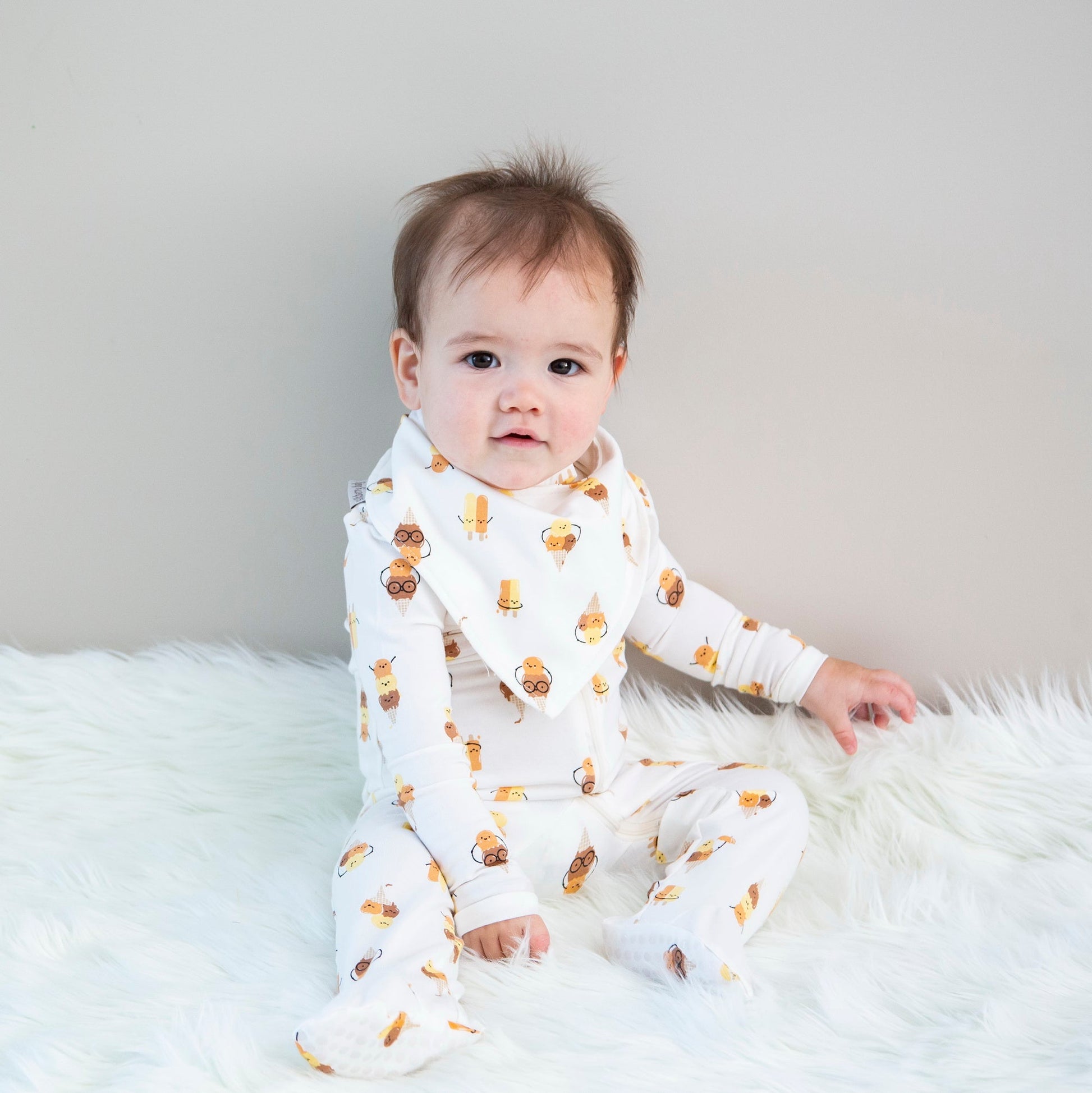 CN8113 zip footies & matching bib