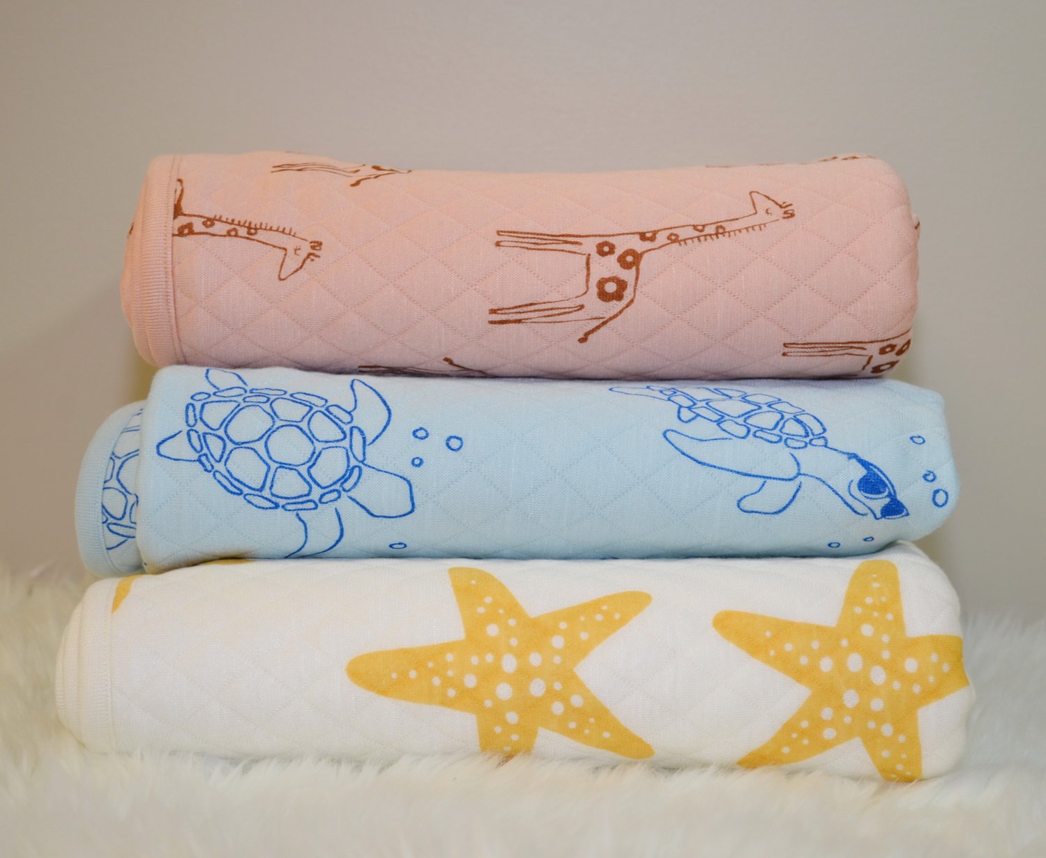 Large Bamboo Quilted Blanket (Sea Turtle Print)